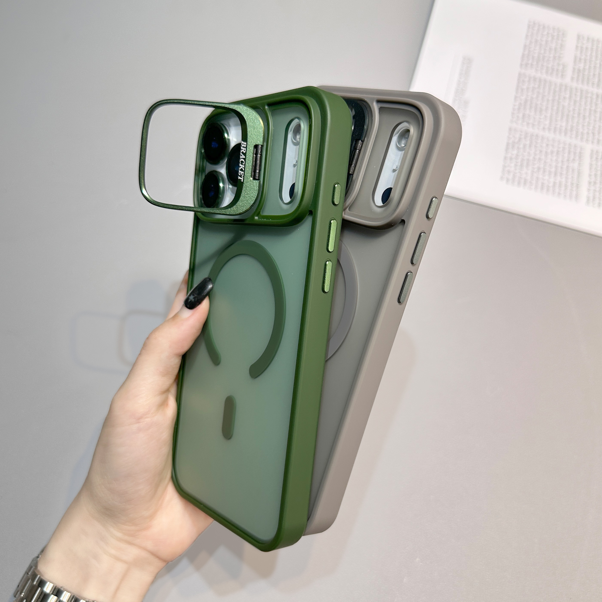 U4 Matte Case With Lens Protector Folding Camera Stand Magnetic Mobile Phone Cover for iPhone 17 18 Pro Max Shockproof